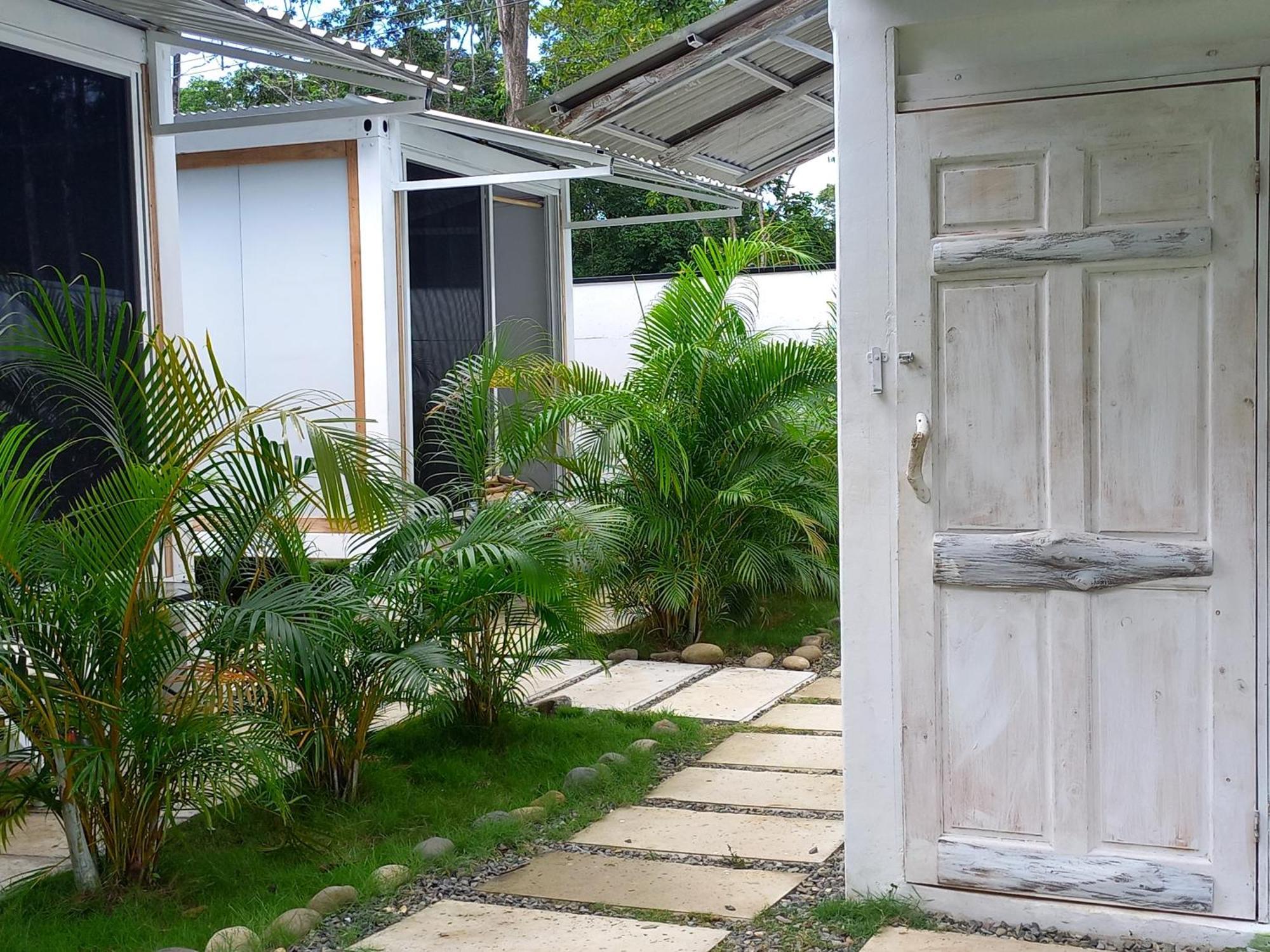 Olivia Del Caribe Suite Puerto Viejo de Talamanca Bagian luar foto